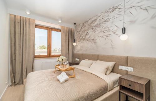 Grzegorzki Apartment | Kraków Prestige Suites - 61m2, Parking, Balcony, Workspace, AC - by Rentujemy