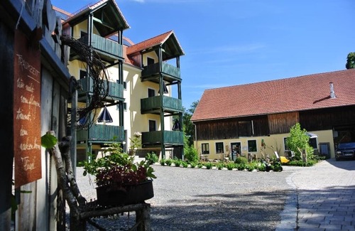 Schwarzach b. Nabburg Apartment | "Kräutergarten" vacation apartment on the first floor with balcony