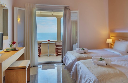 Katavolos House | Krouzeri Beach Apartments