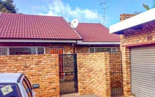 Krugersdorp House | Krugersdorp Guest House