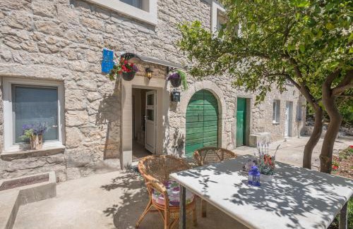 Drvenik House | Kuća za odmor LAVANDA