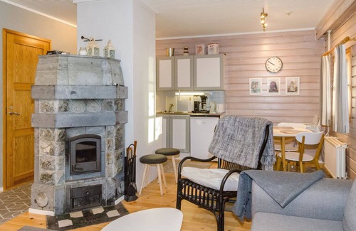 Bomba House | Kulta-käkönen 17 By Bomba by Interhome