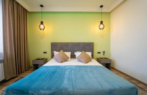 Gyumri Apartment | Kumayri Suite Balcony View