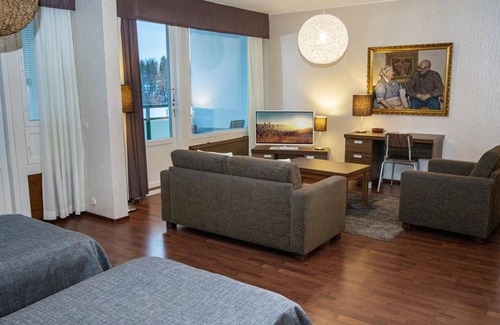 Ikaalinen House | Kylpylä-hotelli, Kekkosen Sviitti, Room by Interhome