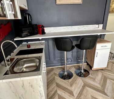 Nord - Gare Apartment | L'élégant - Gare Centre - 2 Pers