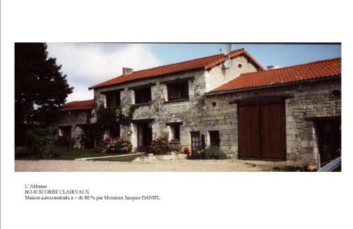 Scorbe-Clairvaux House | L'Abbesse