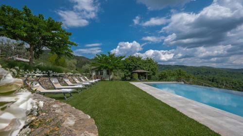 Gaiole in Chianti Villa | L'Agrifoglio