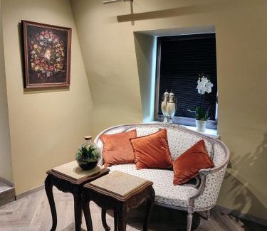 Theux House | L'Amarante chambres d'hôtes OU gîte citadin