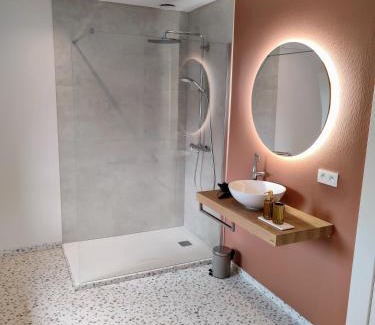 Theux House | L'Amarante chambres d'hôtes OU gîte citadin