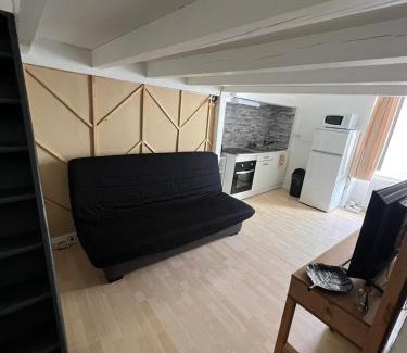 Vias Apartment | L appartement de NOLY 4 couchages TV wifi