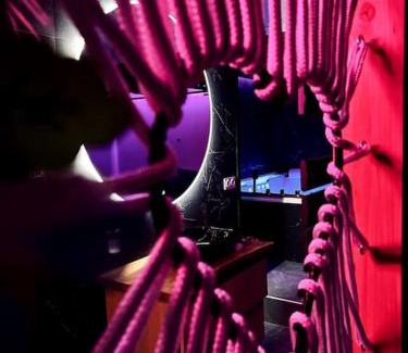 Quartier Administrations Apartment | L’arène des plaisirs - love room