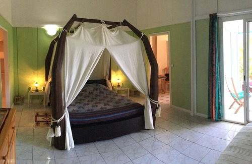 Saint-Joseph House | L'Arbre de Vie