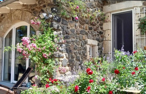 Solignac-sur-Loire House | L'atelier de MussicHoliday home in Haute-Loire - 15 min from Le Puy-en-Velay