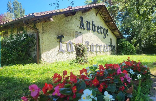 Confrancon House | L'Auberge Sarrasine: The Charm of a Bresse Farmhouse with Garden & Pool