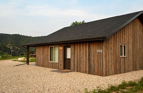 Sturgis Cabin | L.C. Cabin