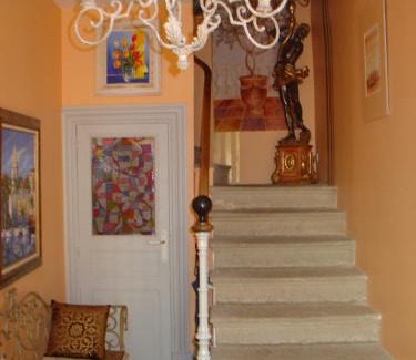 Montpeyroux Bed & Breakfast | L Echarpe d Iris