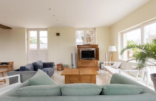 Teille Villa | L'Ecolière - Villa Piscine Chauffée - Rêve au Mans