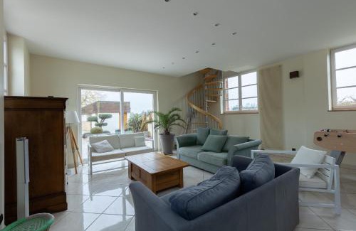 Teille Villa | L'Ecolière - Villa Piscine Chauffée - Rêve au Mans