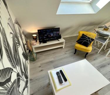 Nay Apartment | L'ENSOLEILLÉ - Classé 2 étoiles - Nay centre - Appartement