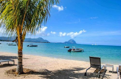 La Preneuse Apartment | L'Escale 3 bedrooms Sea View and Beachfront Suite by Dream Escapes