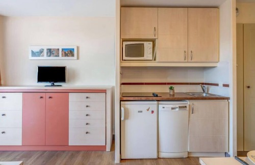 Cap Esterel Apartment | L'Esquinade F6 225 by Interhome
