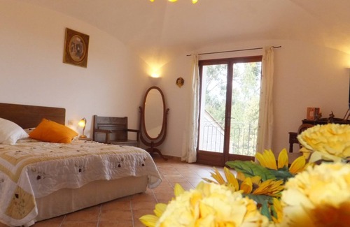Pietra Long Salvini Bed & Breakfast | L'Hôte Antique