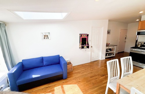 Bedford-Stuyvesant Apartment | πL@K!π Sunlit Utopia, 3 bedroom in 20ft wide brownstone