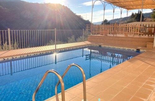 Quentar House | LA ALBERQUILLA, un oasis con piscina en Quentar