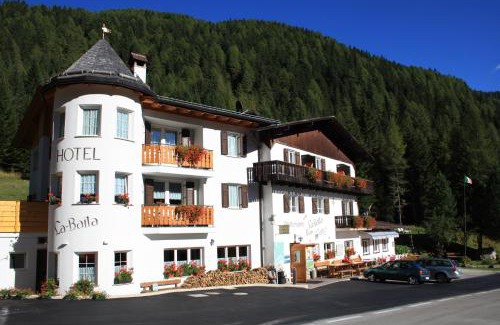 Livinallongo del Col di Lana Hotel | La Baita