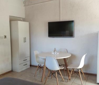 Mendoza City Center Apartment | LA BARRICA ESTUDIO, Departamento funcional, comodo, acogedor y completamente equipado en el Centro de Mendoza Capital, con hermosa terraza para disfrutar, No pierdas esta oportunidad!