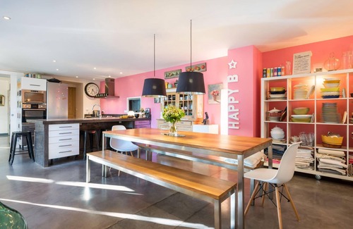 Saint-Didier-au-Mont-d'Or Villa | La Belle Etoile - Convivial house with a relaxed holiday atmosphere