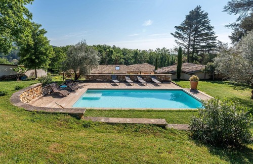 Saint-Didier-au-Mont-d'Or Villa | La Belle Etoile - Convivial house with a relaxed holiday atmosphere
