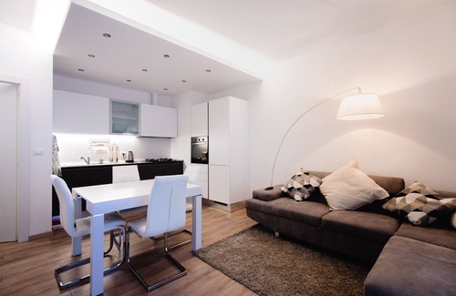 Citta Nuova-Barriera Nuova-San Vito-Citta Vecchia Apartment | La Boutique del Vento - Exclusive apartment 5 minutes from Piazza dell'Unità