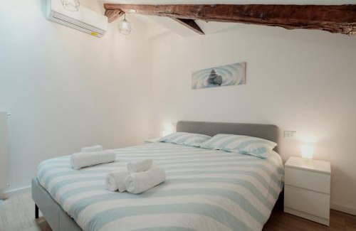 Citta Nuova-Barriera Nuova-San Vito-Citta Vecchia Apartment | La Bussola Bianca