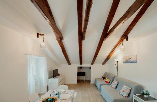 Citta Nuova-Barriera Nuova-San Vito-Citta Vecchia Apartment | La Bussola Bianca