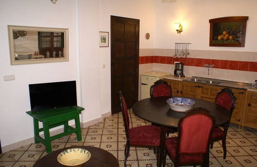Murchas Apartment | La Cañota Suite King Room Adults Only, living room, bedroom, kitchen and bathroom