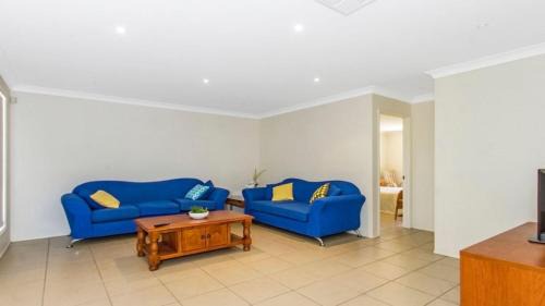 Ettalong Beach House | La Cabana - Ettalong Beach
