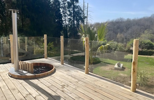 Payzac Cabin | La Cabane Java – Romantic getaway in nature with private spa, terrace, and activities