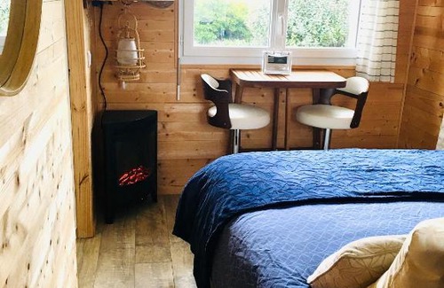Barneville-Carteret Bed & Breakfast | "La Cabine" vue mer B&B à la VILLA PLEIN VENT