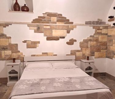 Piazza-Tralia-Pendolo Apartment | La Cantina di Alba & Tramonto