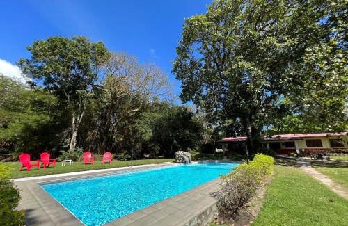 El Valle de Anton House | La Casa de los Patos