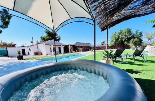 Orihuela House | La Casa de Madera de VillaFátima