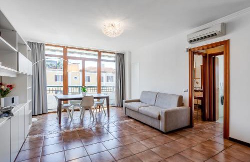 Aurelio Apartment | La Casa del Tomo - Serenity & Charme, steps from Cornelia Metro line A