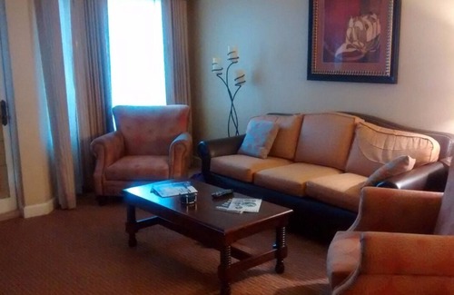 Main - Military Plaza House | La Cascada Close to the River Walk