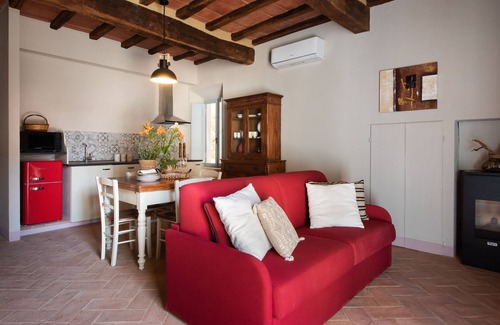 Montalcino Apartment | La Casetta di Nise - Charming Private spa in the Borgo