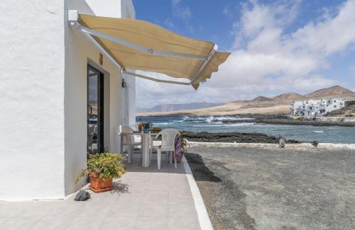 Caleta de Caballo House | La Casita Del Mar