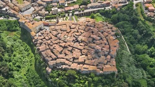 Farnese Apartment | LA CHASCONA DI FARNESE casa di tufo nel borgo