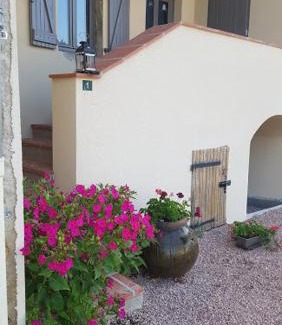 Saint-Remy-de-Chargnat Bed & Breakfast | La chenevière