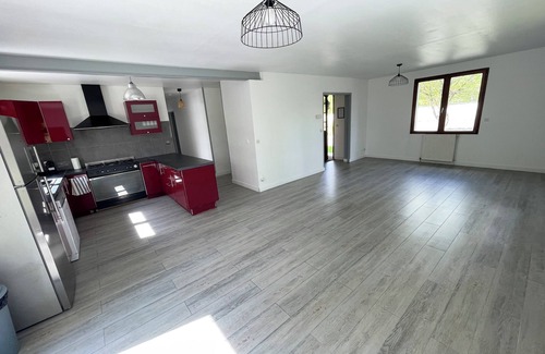 Tournan-en-Brie Villa | La Clairiere