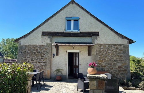 Savignac House | La Clé des Champs in Barbat, Nature-Filled Home with Pool in a Wooded Park